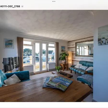 Seaside Escape At Looe Apartment Exterior photo