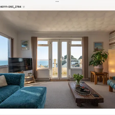 Seaside Escape At Looe Apartment Exterior photo
